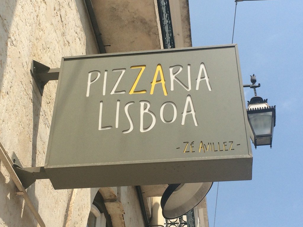 Pizzaria Lisboa | Carapaus de Comida