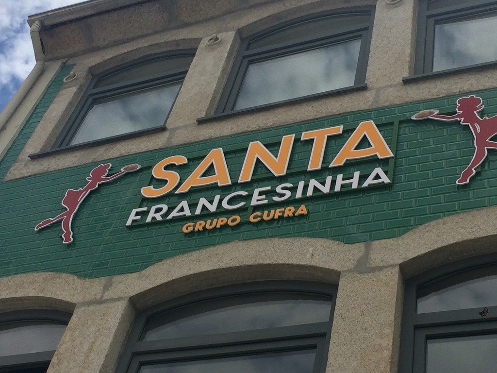 Santa Francesinha | Cufra | Carapaus de Comida
